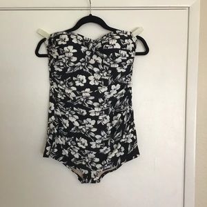 NWOT Merona bathing suit size M black/white floral